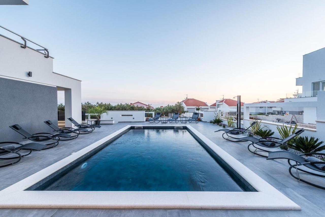 נובליה Villa Magnifica Apartments With Pool מראה חיצוני תמונה