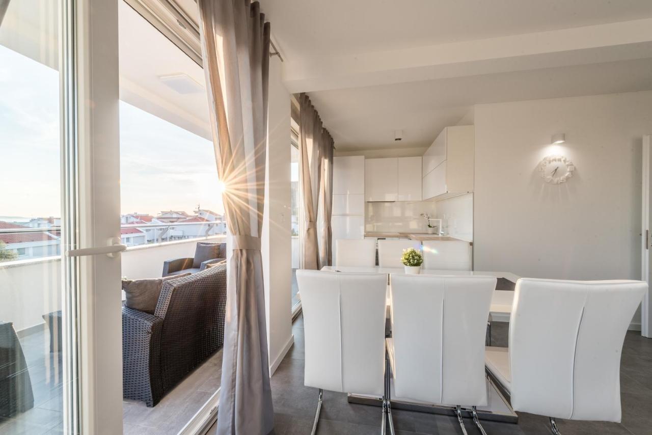 נובליה Villa Magnifica Apartments With Pool מראה חיצוני תמונה