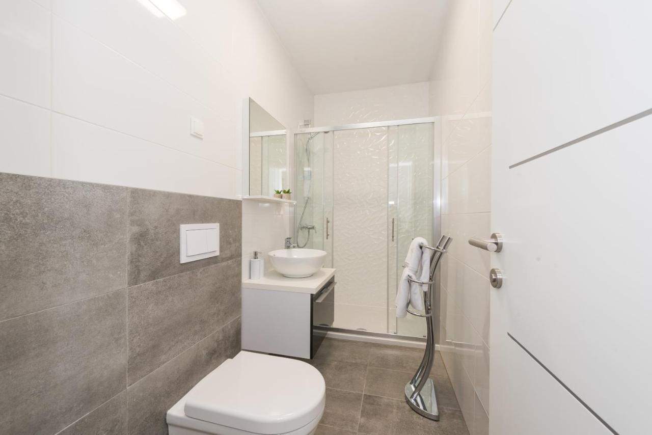 נובליה Villa Magnifica Apartments With Pool מראה חיצוני תמונה