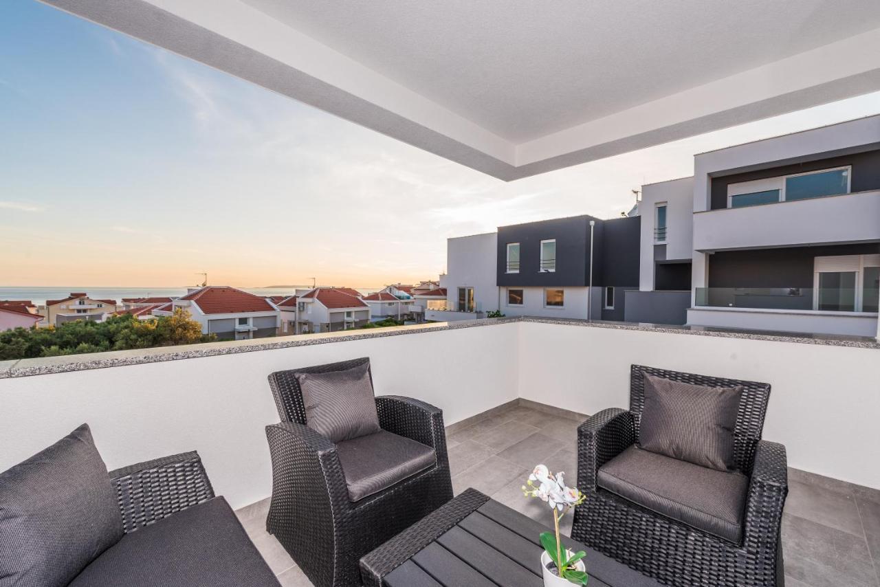 נובליה Villa Magnifica Apartments With Pool מראה חיצוני תמונה