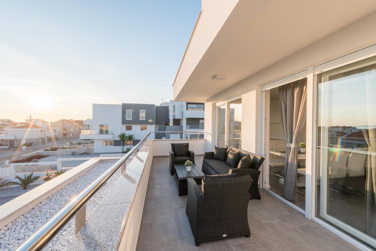 נובליה Villa Magnifica Apartments With Pool מראה חיצוני תמונה