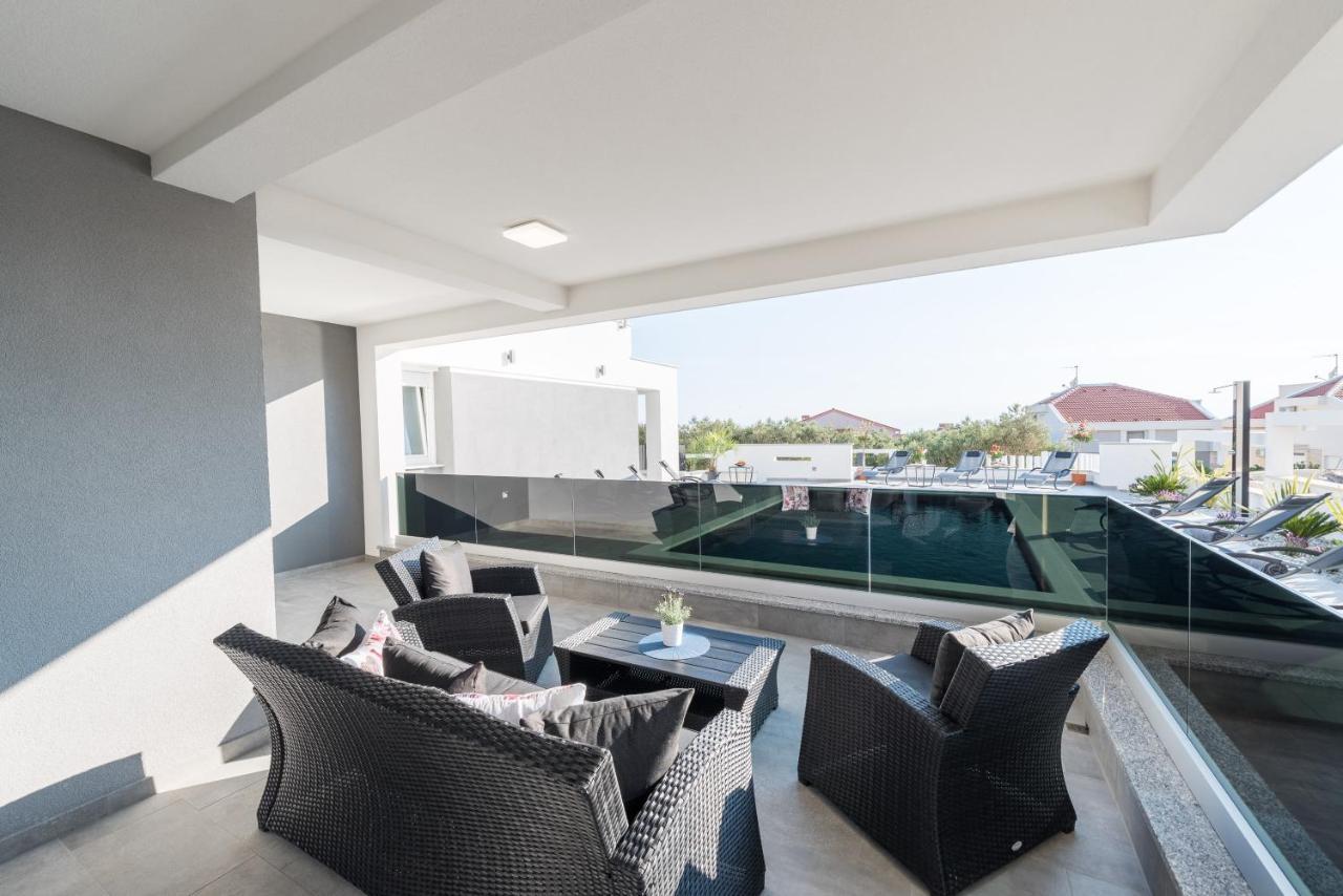 נובליה Villa Magnifica Apartments With Pool מראה חיצוני תמונה